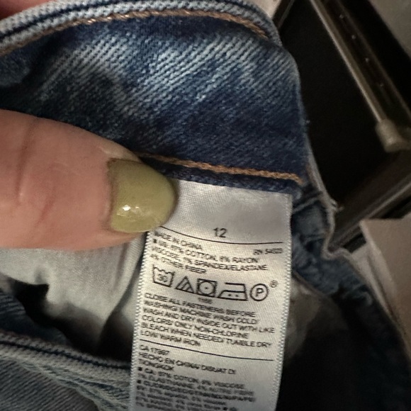 High rise crop Jean - Picture 3 of 7